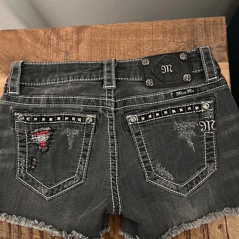 Miss Me Black Jean Shorts with Flag Design - Picture 3 of 4